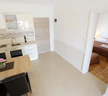 Lena Apartment *