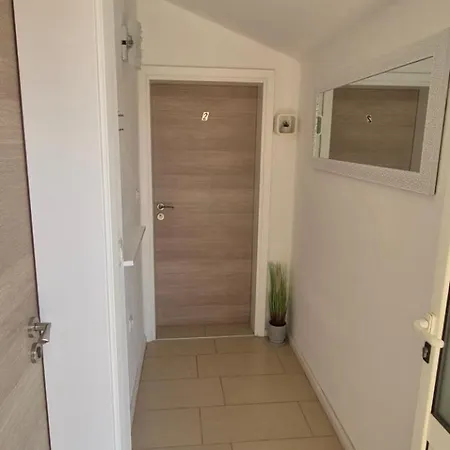 Lena Apartament Sukošan