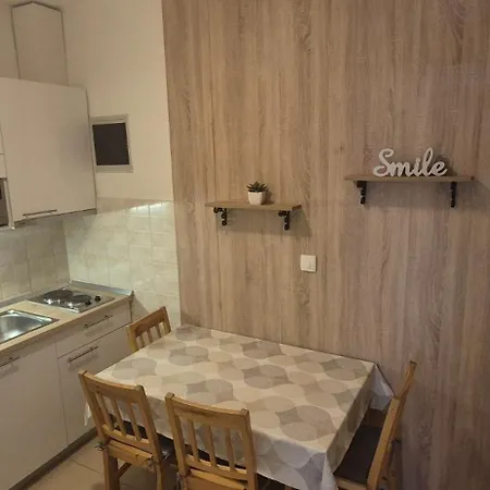 Apartment Lena Sukosan